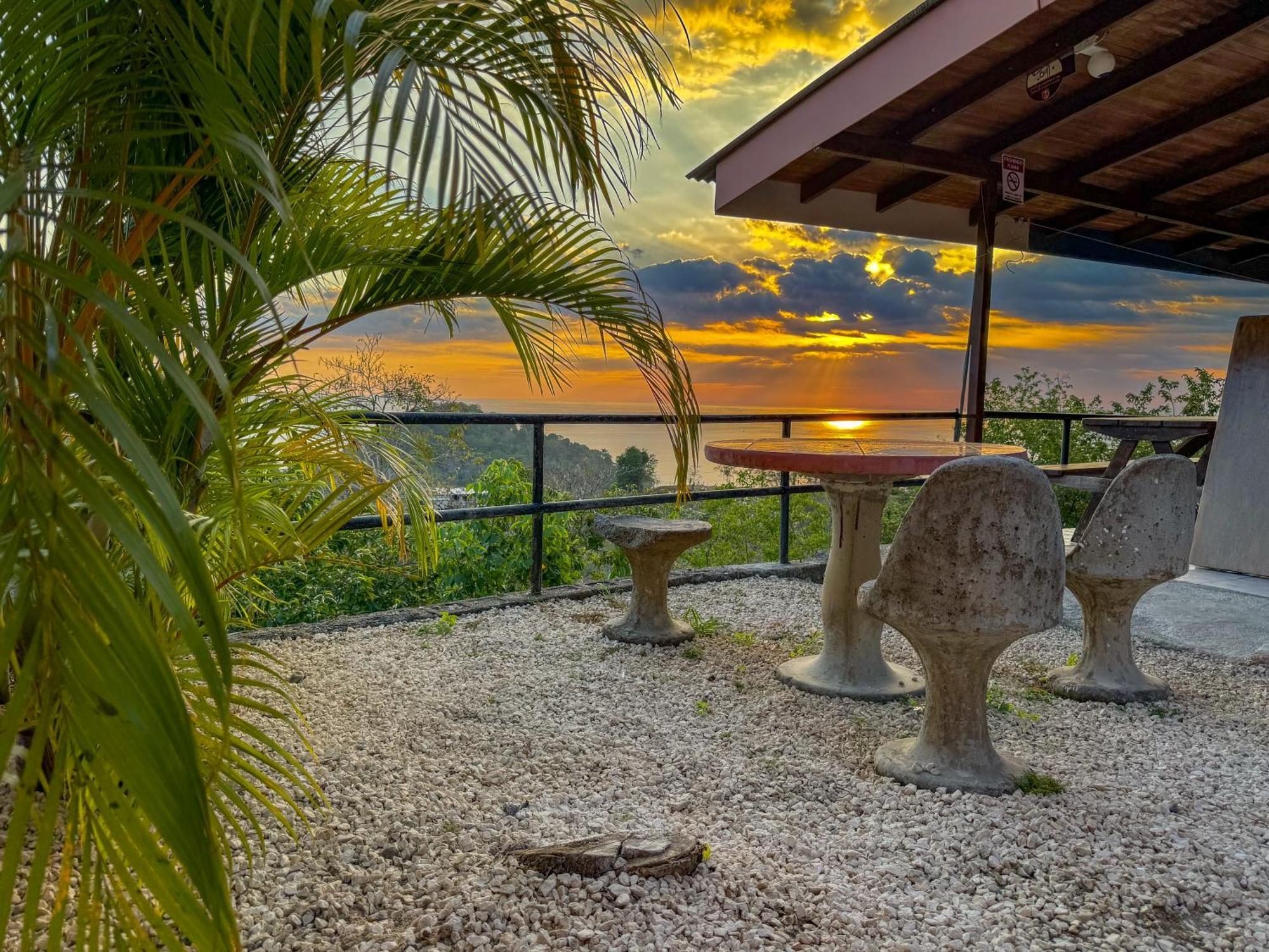 Pura Natura Lodge Manuel Antonio Buitenkant foto